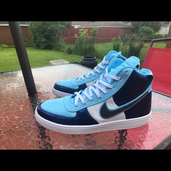 Custom Men Sneakers - Picture 2 of 3